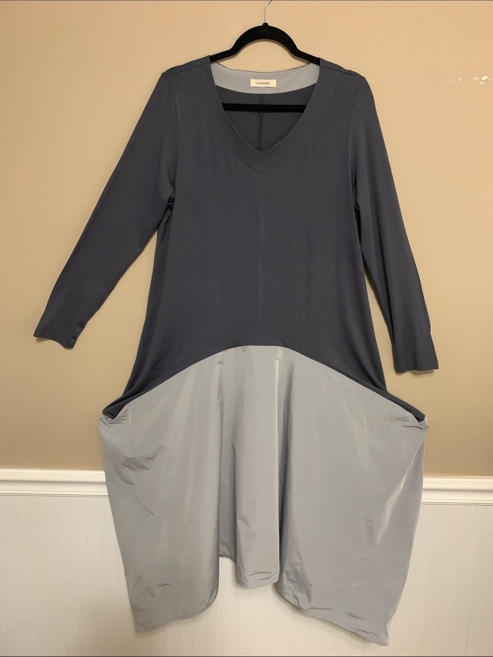 Luukaa Women’s Anthracite Size 12//14 Two-Tone Grey’s Asymmetrical V-Neck Dress